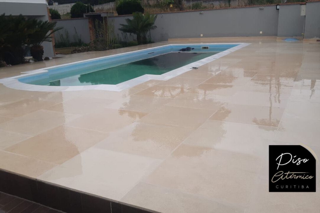 piso atermico, borda atermica, piscina
